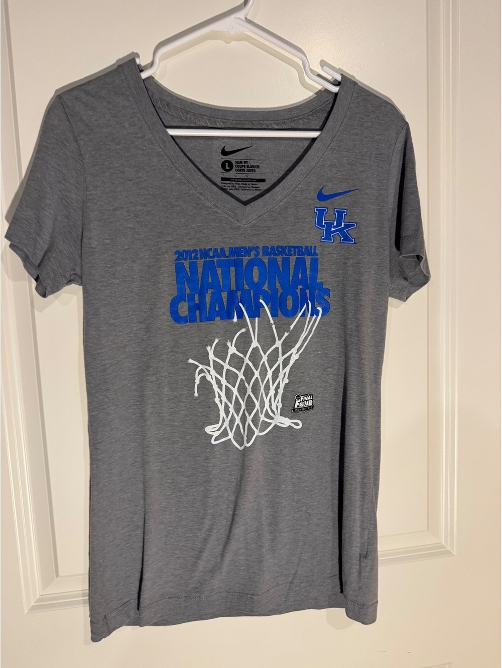 Nike UK 2022 NCAA Men's Basketball National Champions Slim Fit T-Shirt Large